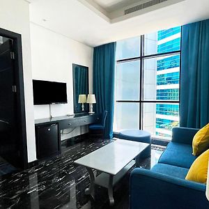 Suite executive